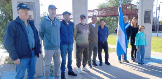 A 43 años del hundimiento del Belgrano, Pergamino homenajeó a Tomás Silva: emoción y memoria viva