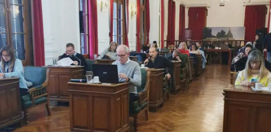Pergamino dio el ejemplo con Ficha Limpia y el Senado lo sepultó: el contraste que marca un precedente