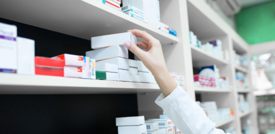 ANMAT clausura dos laboratorios y ordena el retiro inmediato de medicamentos peligrosos en farmacias