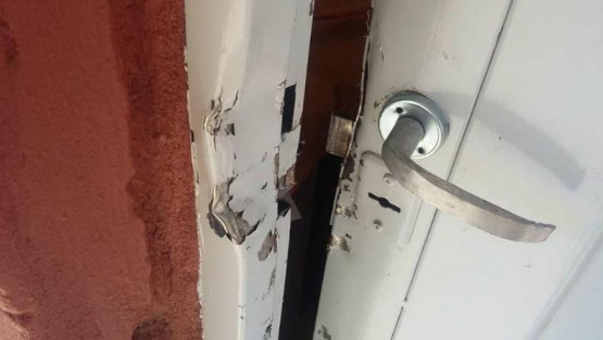 Robaron en la casa de un policía: Se llevaron desde electrodomésticos hasta una caja de municiones