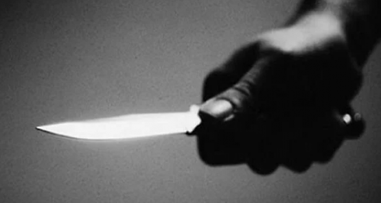 Violencia extrema: una mujer golpeó a su expareja y lo amenazó con un cuchillo