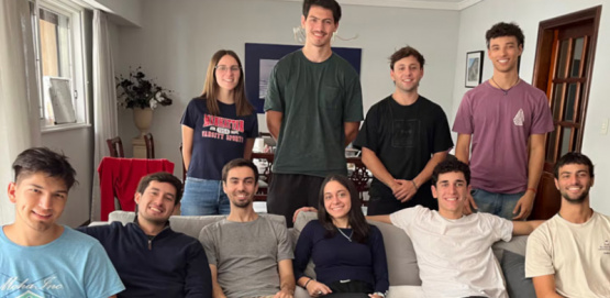 Orgullo argentino: estudiantes del ITBA competirán en EE.UU. con un satélite que diseñaron desde cero