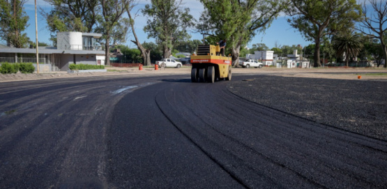 Pergamino avanza con obras mientras otros municipios están al borde del colapso