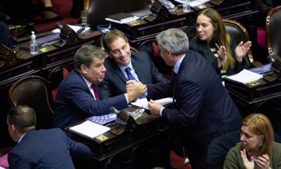 Sindicatos en ebullición y la alta política bonaerense: roces y estrategias en la antesala electoral