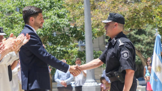 “No puede hacerse el boludo”: el boomerang de la corrupción policial golpea a Pullaro como gobernador