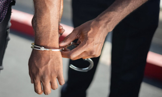 Hombre ebrio ingresó a la comisaría de Colón y exigió ser detenido