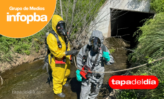 Riesgo ambiental: bomberos y municipio realizan muestreo en desagüe fluvial