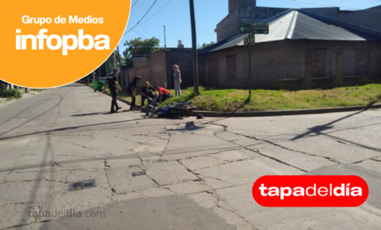 Grave choque entre un auto y una moto: dos jóvenes heridos y fuerte despliegue de emergencias